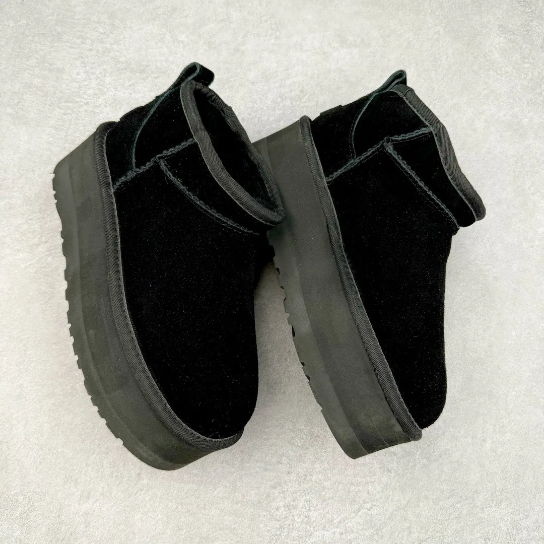 Pick up locally 💰520 UGG 5092 Zhou Dongyu Mini thick-soled autumn and winter sheep fur integrated snow boots. All shoes are made from ZP. Longfeng A-grade Australian imported sheep fur integrated brand OEM production line. Fully follow the ZP process. OEM original pattern maker. Adhering to the principle of no original shoes and no development selection. Pay attention to every detail. The most authentic version on the market. TREADLITE "Light Wing" technology outsole. Lightweight/durable/flexible/pile size: 35 36 37 38 39 40 41 42 Coding: by2936090